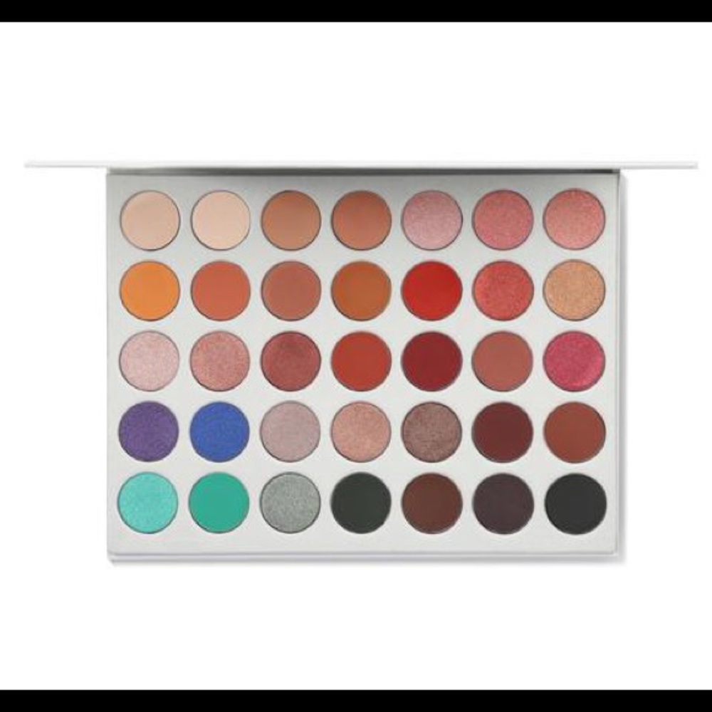 makeup - Picture 3 of 5